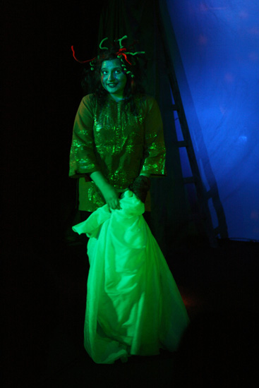 Szene aus "Die Mittsommerparty", eine Sommernachtstraumvariante